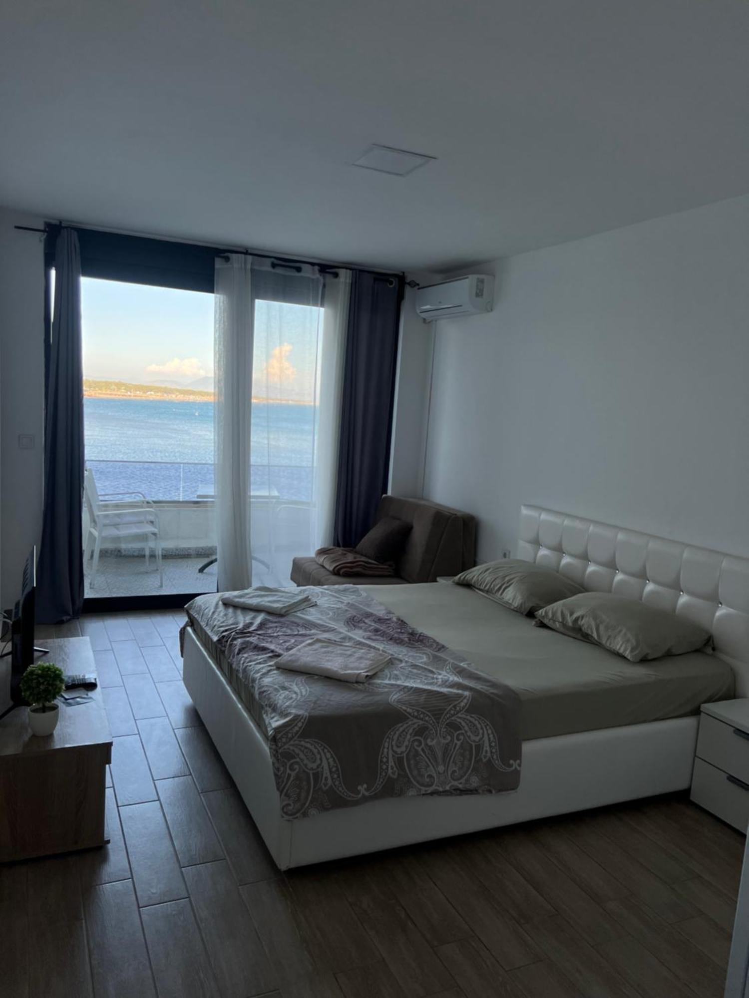 Sea Star Apartments Ulcinj Esterno foto