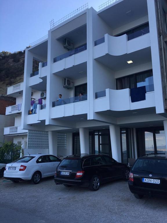 Sea Star Apartments Ulcinj Esterno foto